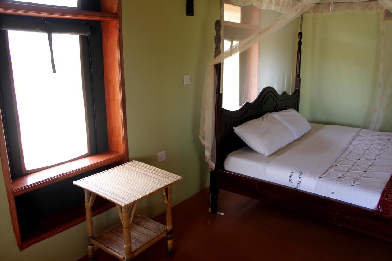 Irungu Forest Safari Lodge Katunguru Bagian luar foto