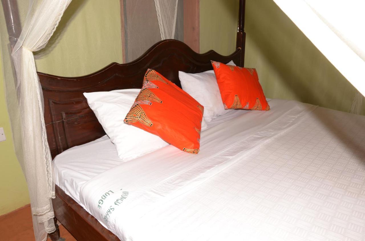Irungu Forest Safari Lodge Katunguru Bagian luar foto