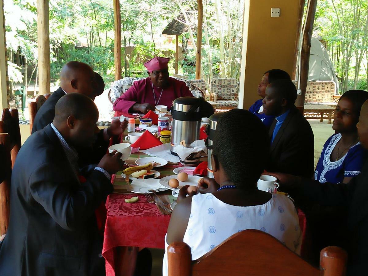 Irungu Forest Safari Lodge Katunguru Bagian luar foto